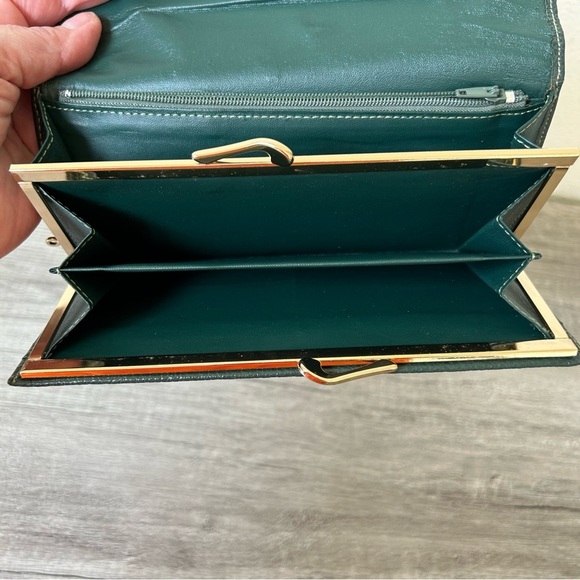 COMO HOUSE Made in Italy Dark Green Leather Long Kisslock Wallet - Picture 10 of 14